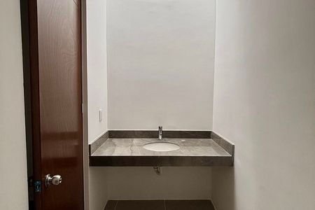 Casa amueblada dentro de privada