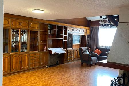 Building with mixed-use zoning for sale | Iztapalapa