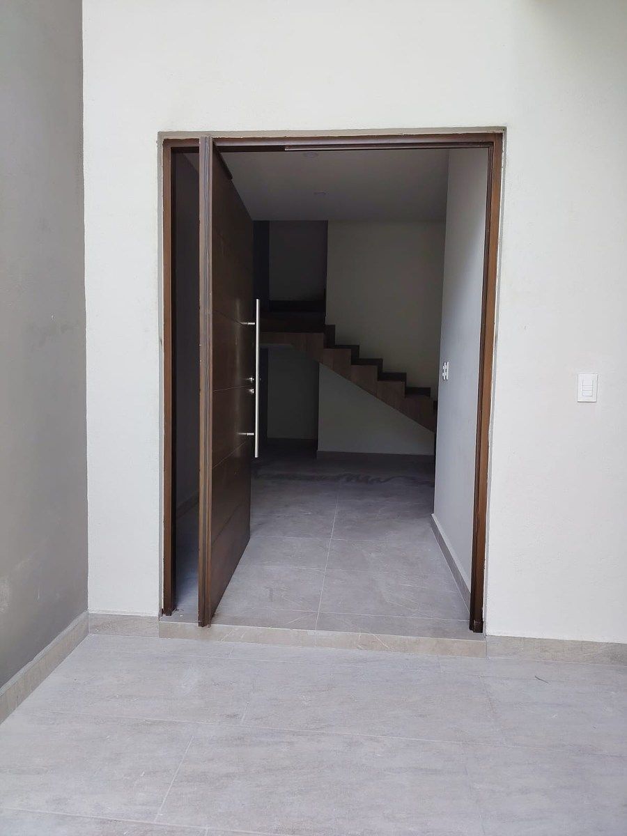 Casa em Dominio Cumbres, García, foto 3 de 14