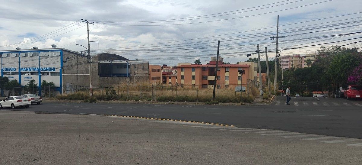 Terreno para alugar na Av Rio Nilo, foto 1 de 5