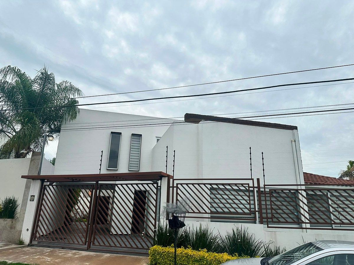 ALUGUEL DE CASA COM 3 QUARTOS EM JURIQUILLA MISIONES RC41, foto 1 de 30