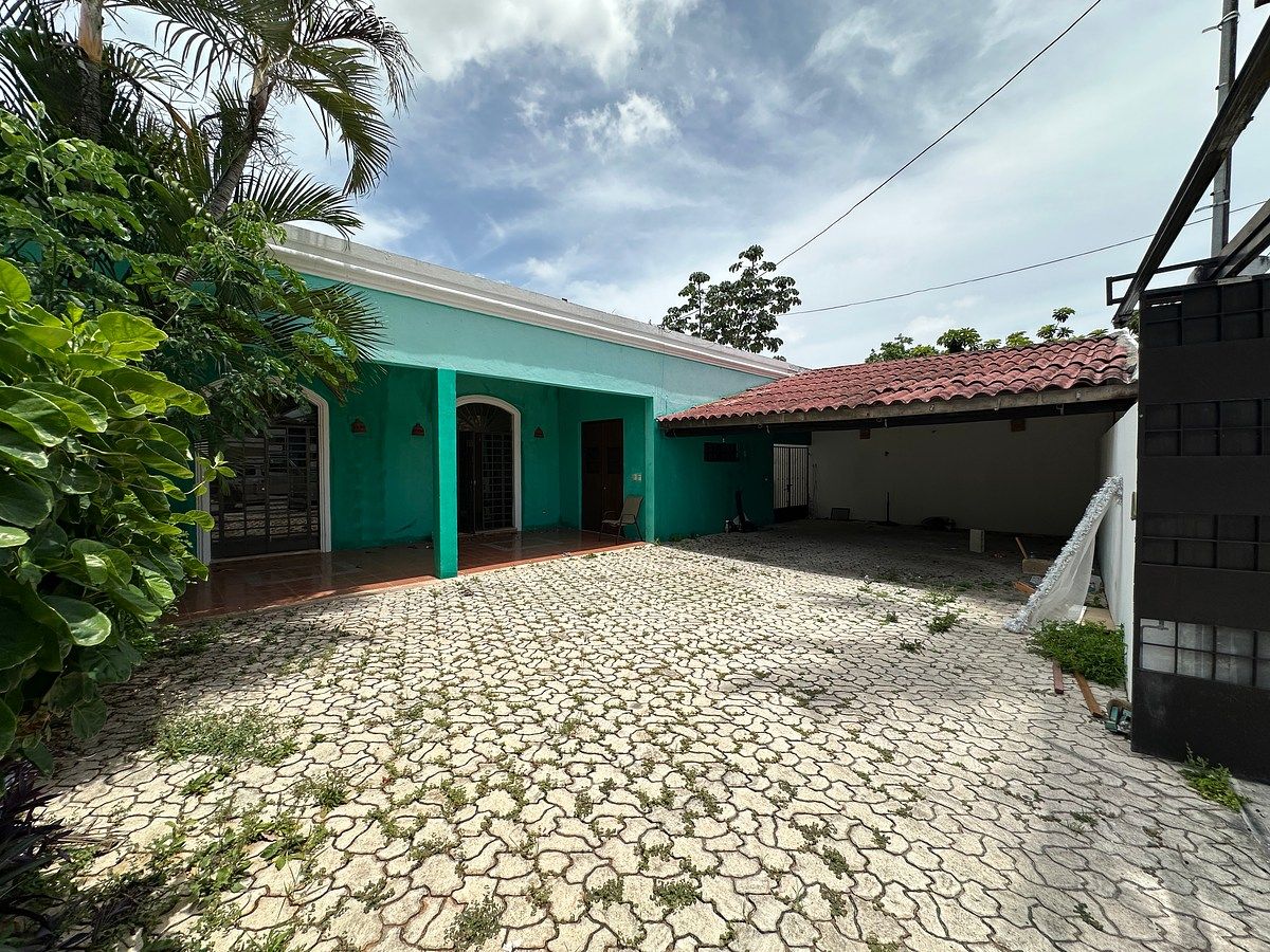 1-story house in Montes de Amé, photo 1 of 26