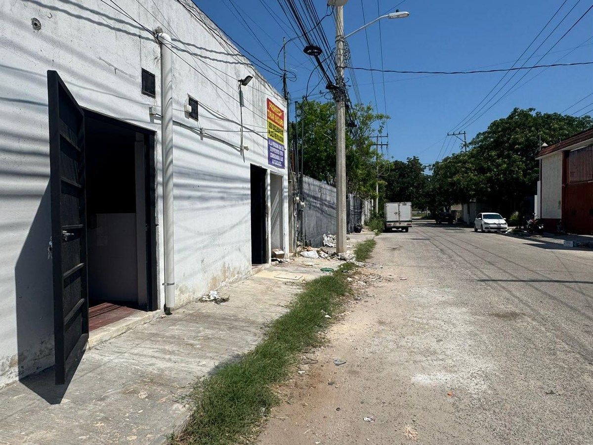 Local comercial en Sodzil Norte, Mérida, foto 14 de 14