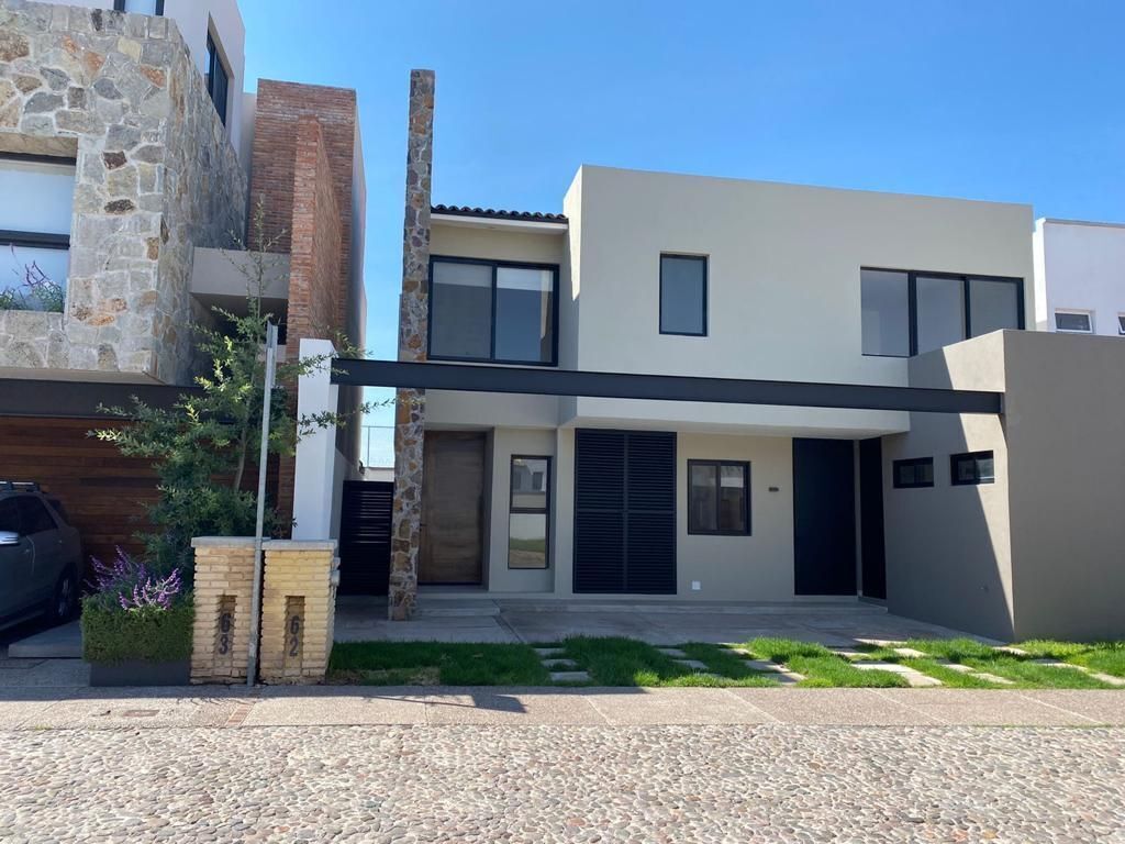 House in Gated Community in Arco de Piedra, Querétaro, photo 2 of 31