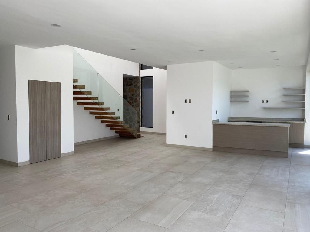 House in Gated Community in Arco de Piedra, Querétaro, photo 4 of 31