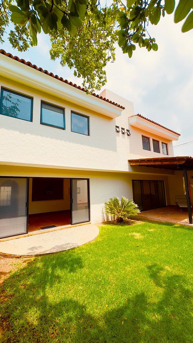 Excellent House in "Coto Los Olmos", photo 1 of 26