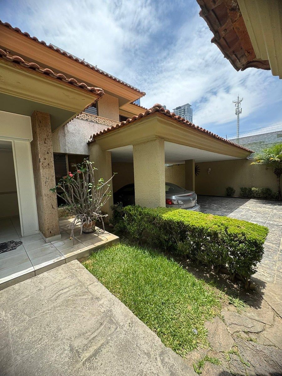 Casa en condominio en Colomos Patria, Zapopan, foto 2 de 20