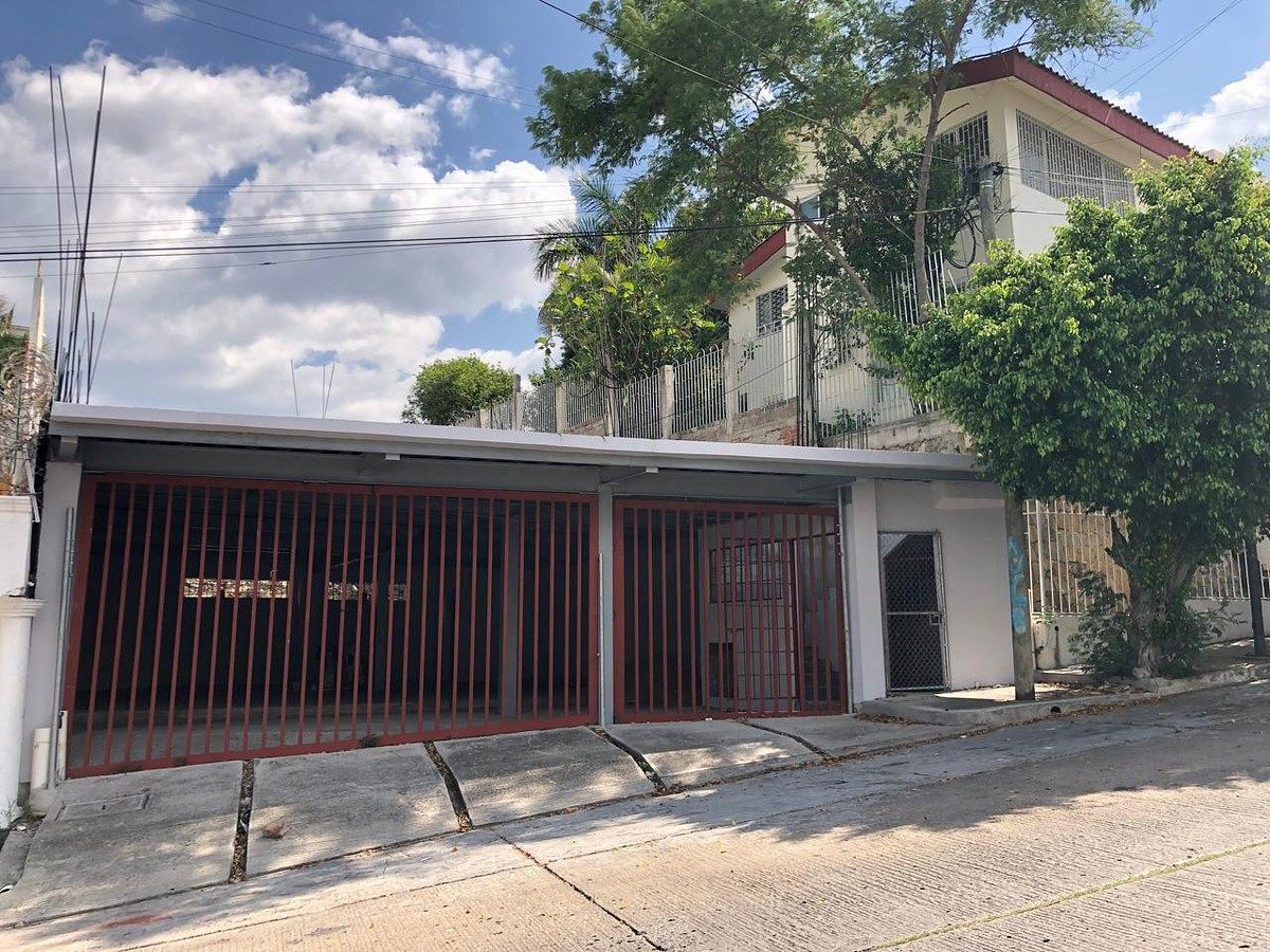 Terreno en venta con dos frentes, 6a. Sur y 9a. Sur, La Lomita, foto 1 de 35