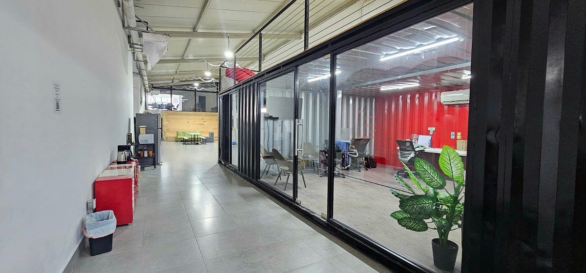 RENTAL OF COMMERCIAL SPACE IN MITRAS NORTE, photo 1 of 24