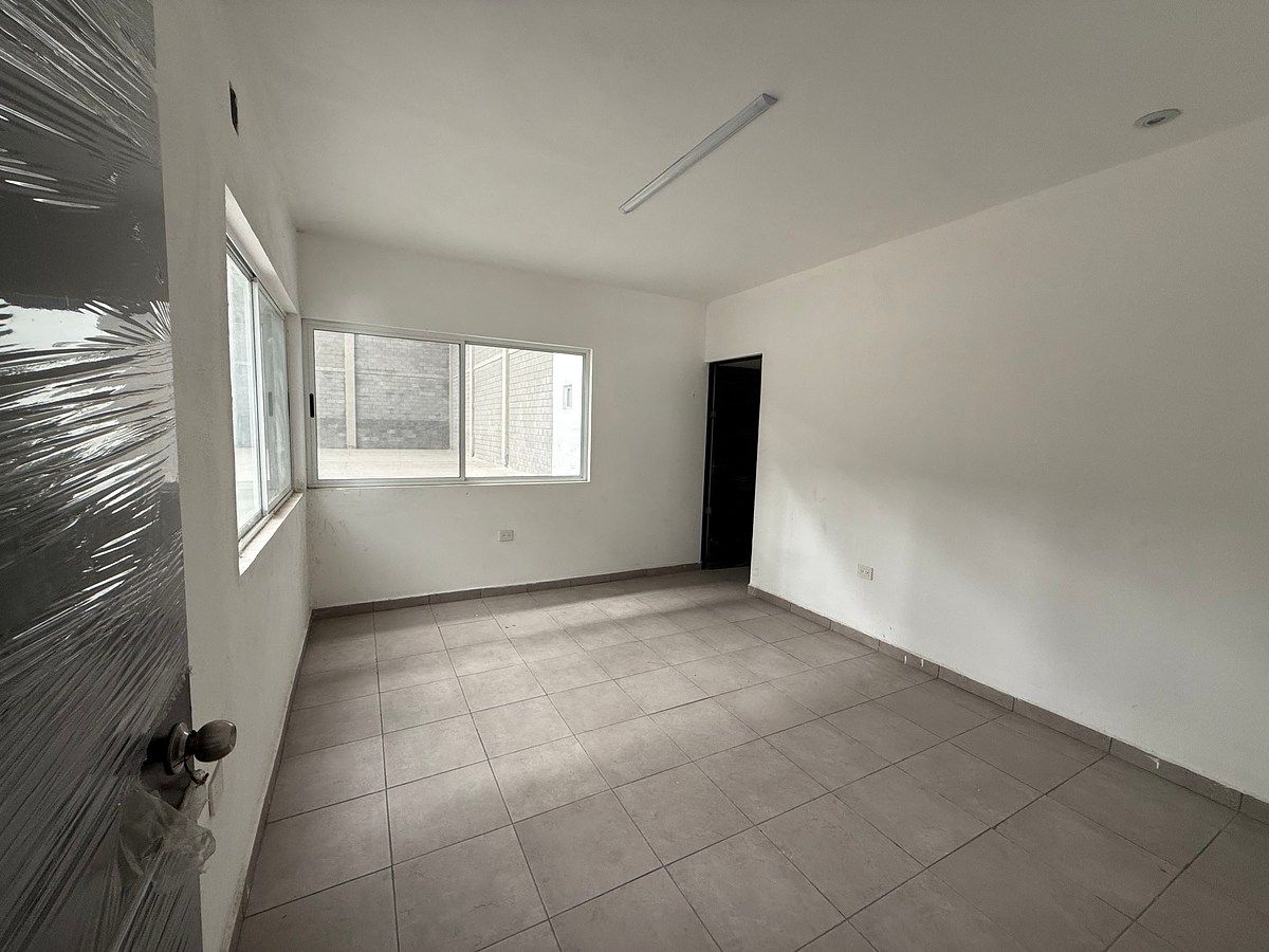 Bodega comercial en Terra Park Santa Catarina II, Santa Catarina, foto 9 de 11