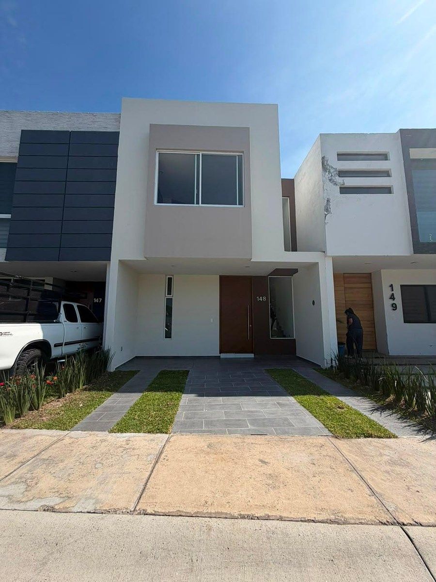 House for sale in La Rua Residential condominium, photo 1 of 13
