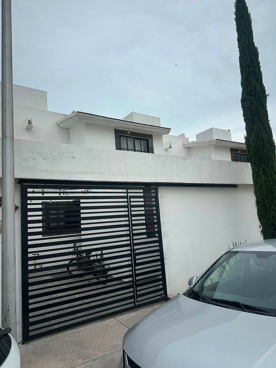 CASA EN VENTA EN STACIA, foto 1 de 20