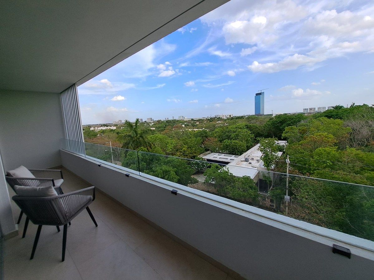 PENTHOUSE COM ROOFTOP EM TEMOZON NORTE, foto 1 de 16