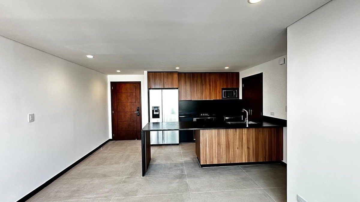 Apartamento en Venta – Reserva 5ta, Zona 14 - Image 2