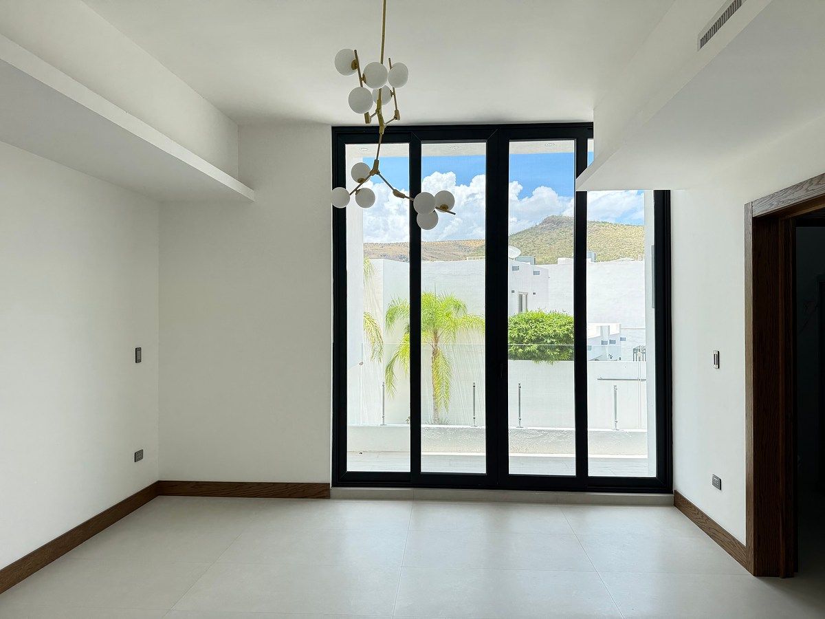 House in Bosques del Valle, Chihuahua, photo 21 of 32
