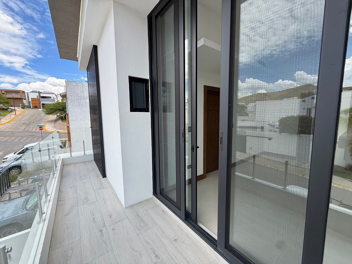 House in Bosques del Valle, Chihuahua, photo 26 of 32