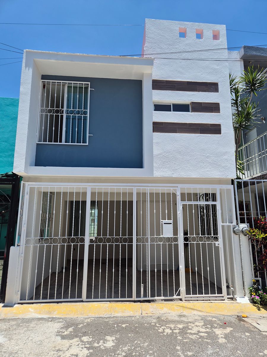 Casa Tonalá, 3 quadras da av. Toltecas, foto 1 de 35