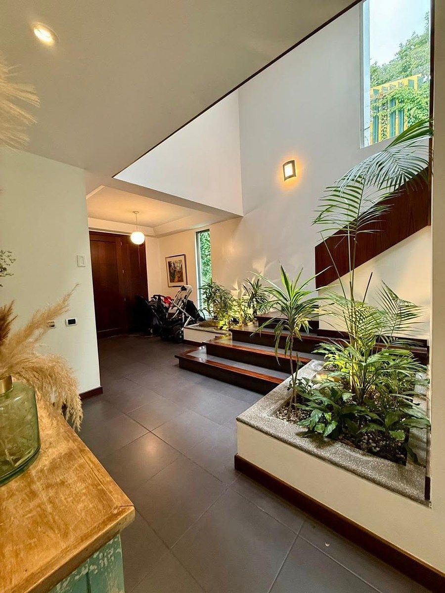 Casa en Renta – VH2, Zona 15 - Image 1