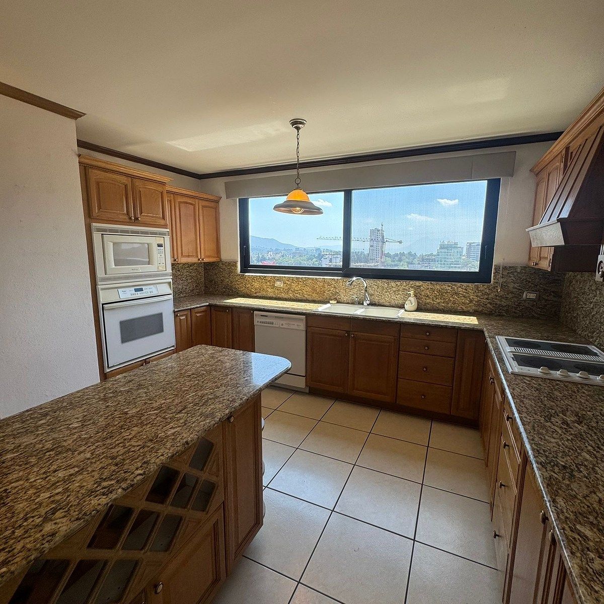 Apartamento en Zona 10, Guatemala, foto 8 de 9