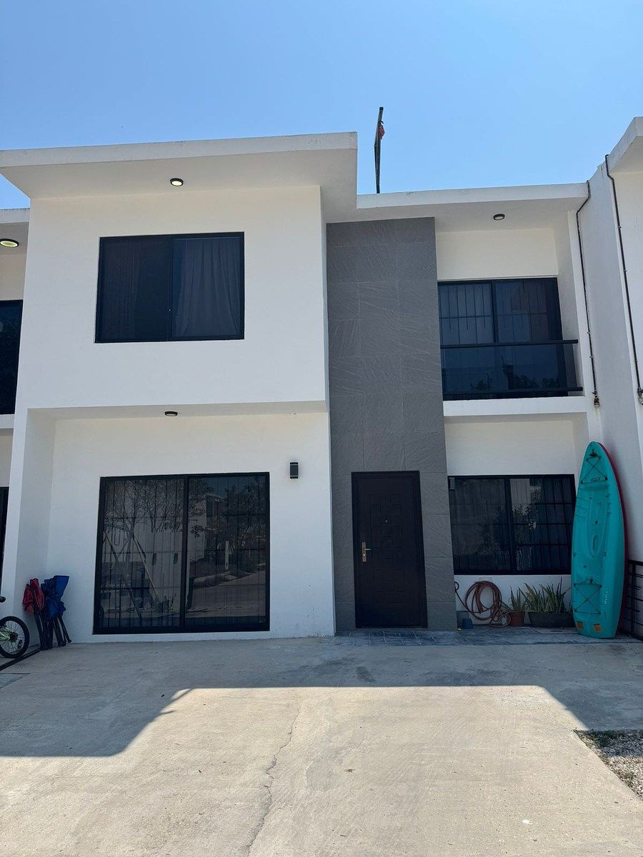 For Sale House with 3 Bedrooms Residential Rinconada, photo 1 of 16