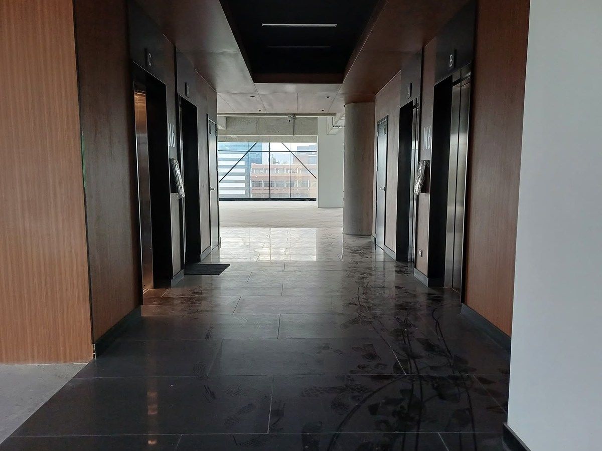 Oficina en Renta – Avenida Reforma, Zona 10 - Image 5