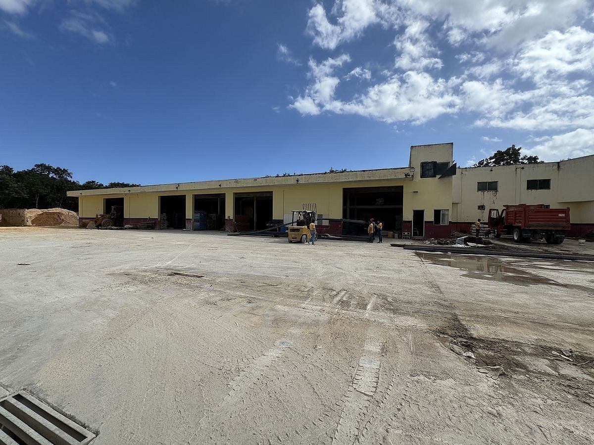 Commercial Land for rent with Warehouses and Offices in Tulum, photo 1 of 17