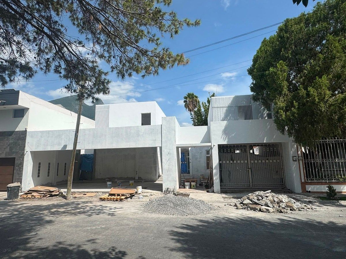 Fachada en proceso, foto 1 de 11