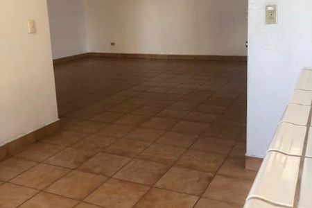 Casa à Venda em Rosarito com 2 Apartamentos Independentes | Ideal para Investimento