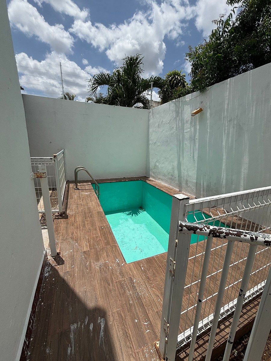 PISCINA, foto 8 de 18