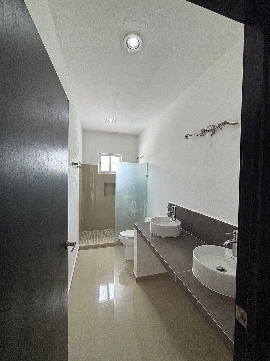 BAÑO, foto 16 de 18