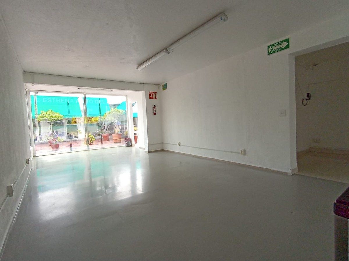 Retail Space in Jardines del Bosque Centro, Guadalajara, photo 2 of 20