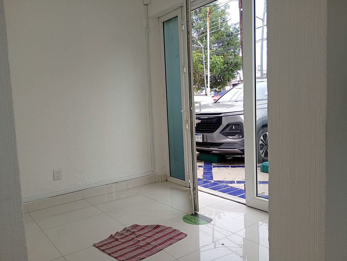 Retail Space in Jardines del Bosque Centro, Guadalajara, photo 16 of 20