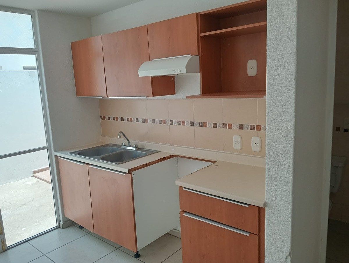 House in Gated Community in Parques de Tesistán, Zapopan, photo 2 of 12