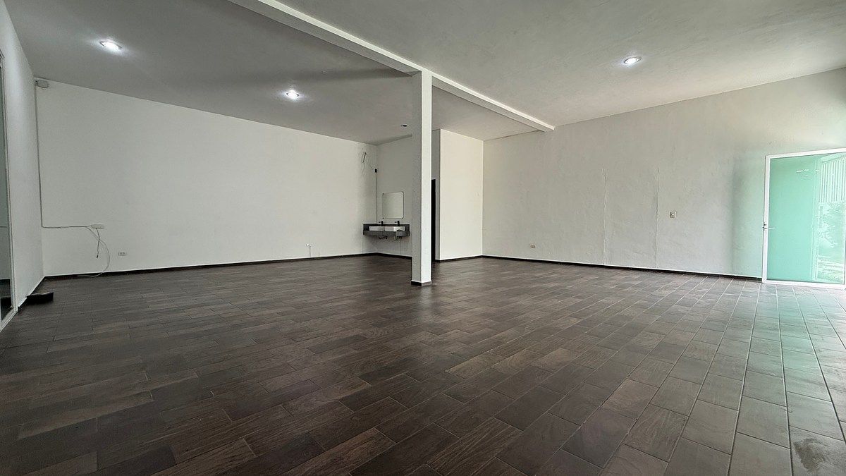 Local for rent, photo 1 of 12