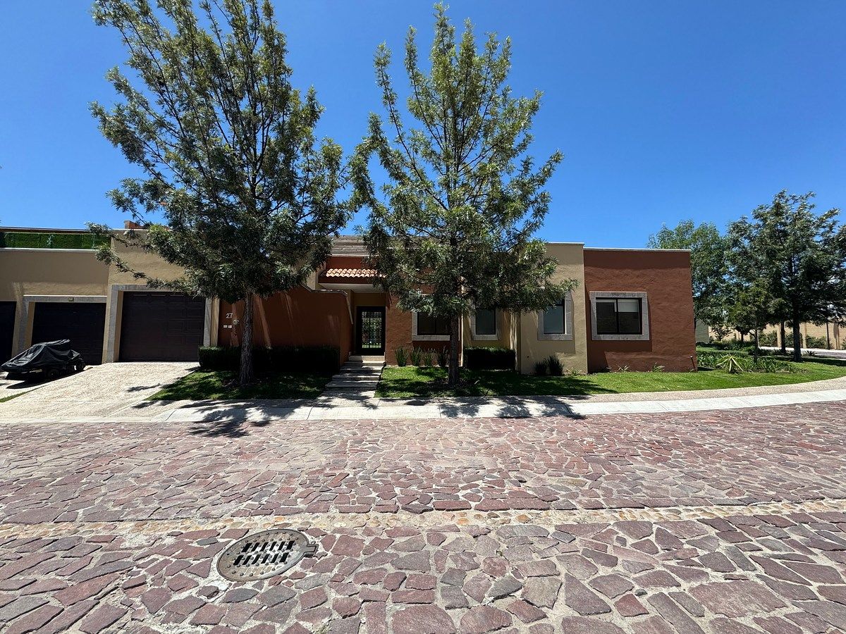 House in Gated Community in Arcos de San Miguel, San Miguel de Allende, photo 2 of 50