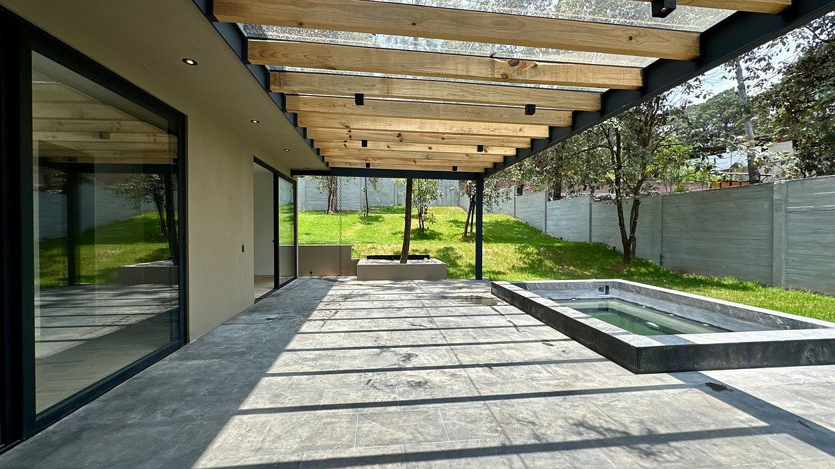 Brand New Home in Avandaro, photo 1 of 25