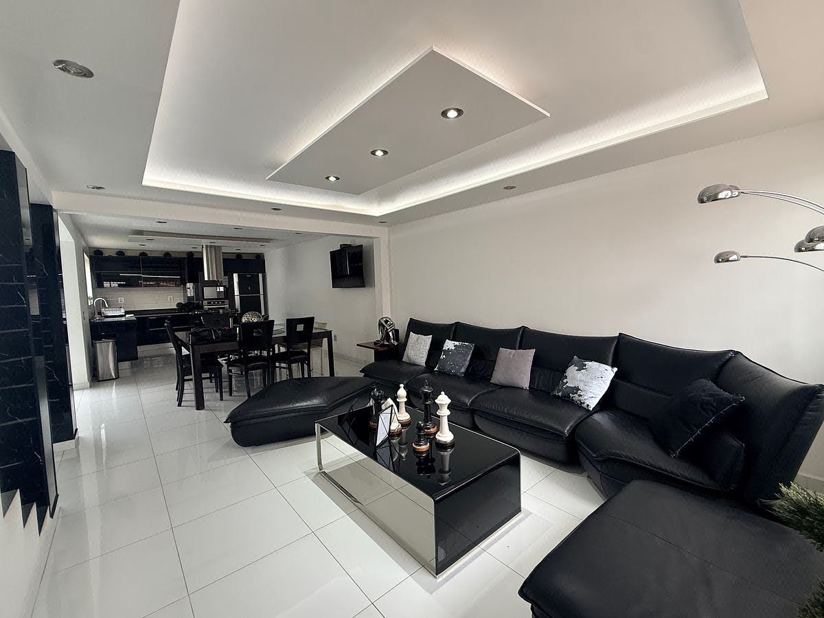 BEAUTIFUL REMODELED HOUSE IN JARDINES DE ATIZAPÁN, ZARAGOZA!!, photo 1 of 19