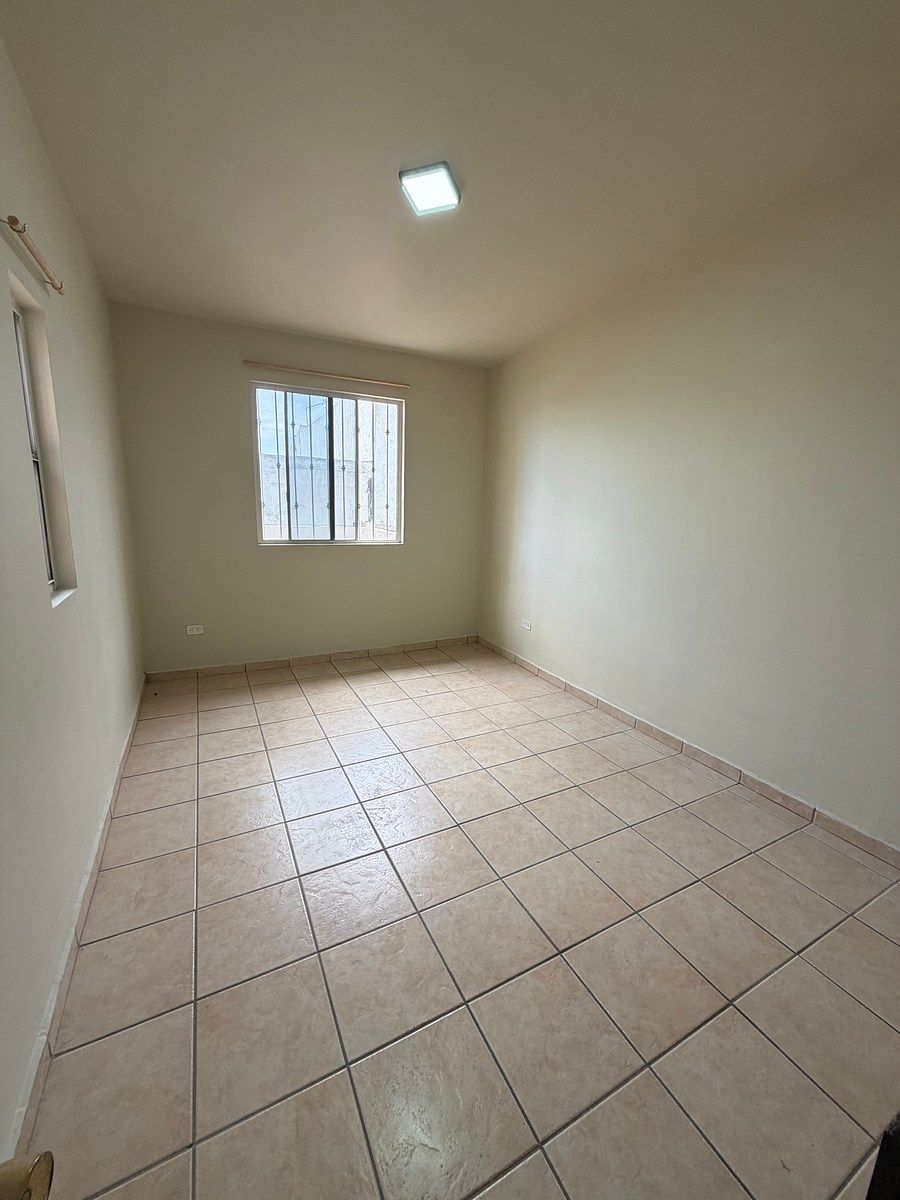 Casa em Lomas de La Presa, Tijuana, foto 3 de 30