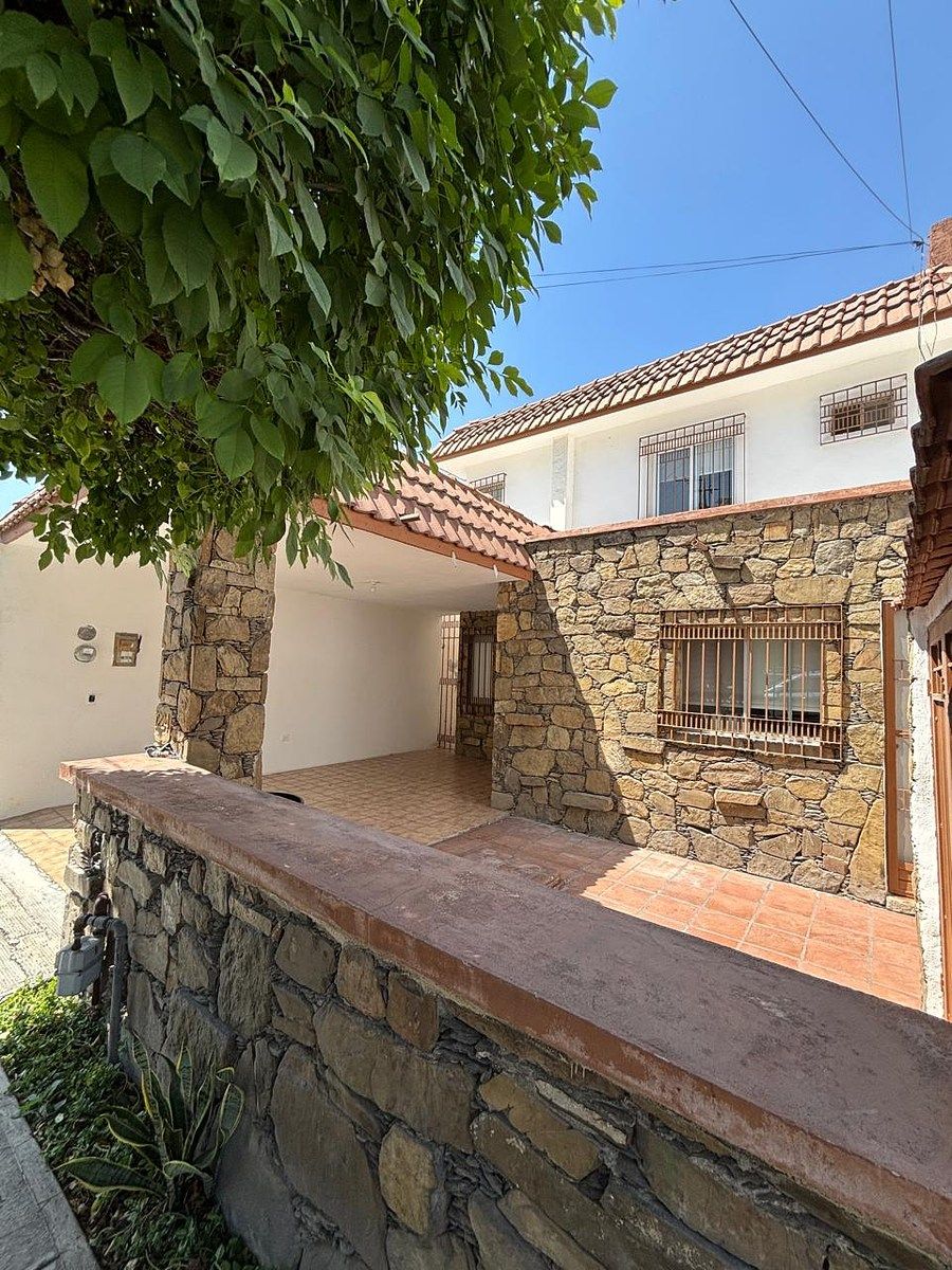 House for Rent in Colinas de San Jerónimo, photo 1 of 18