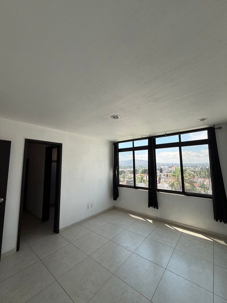 Casa em Paisajes del Tesoro, Tlaquepaque, foto 13 de 23