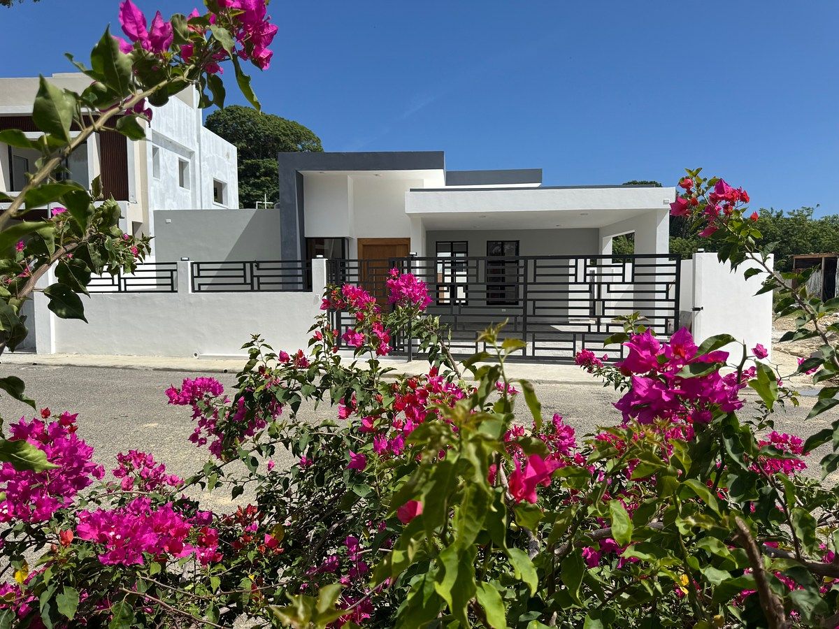 Excellent positioned home in super quiet area in Puerto Plata, photo 1 of 20