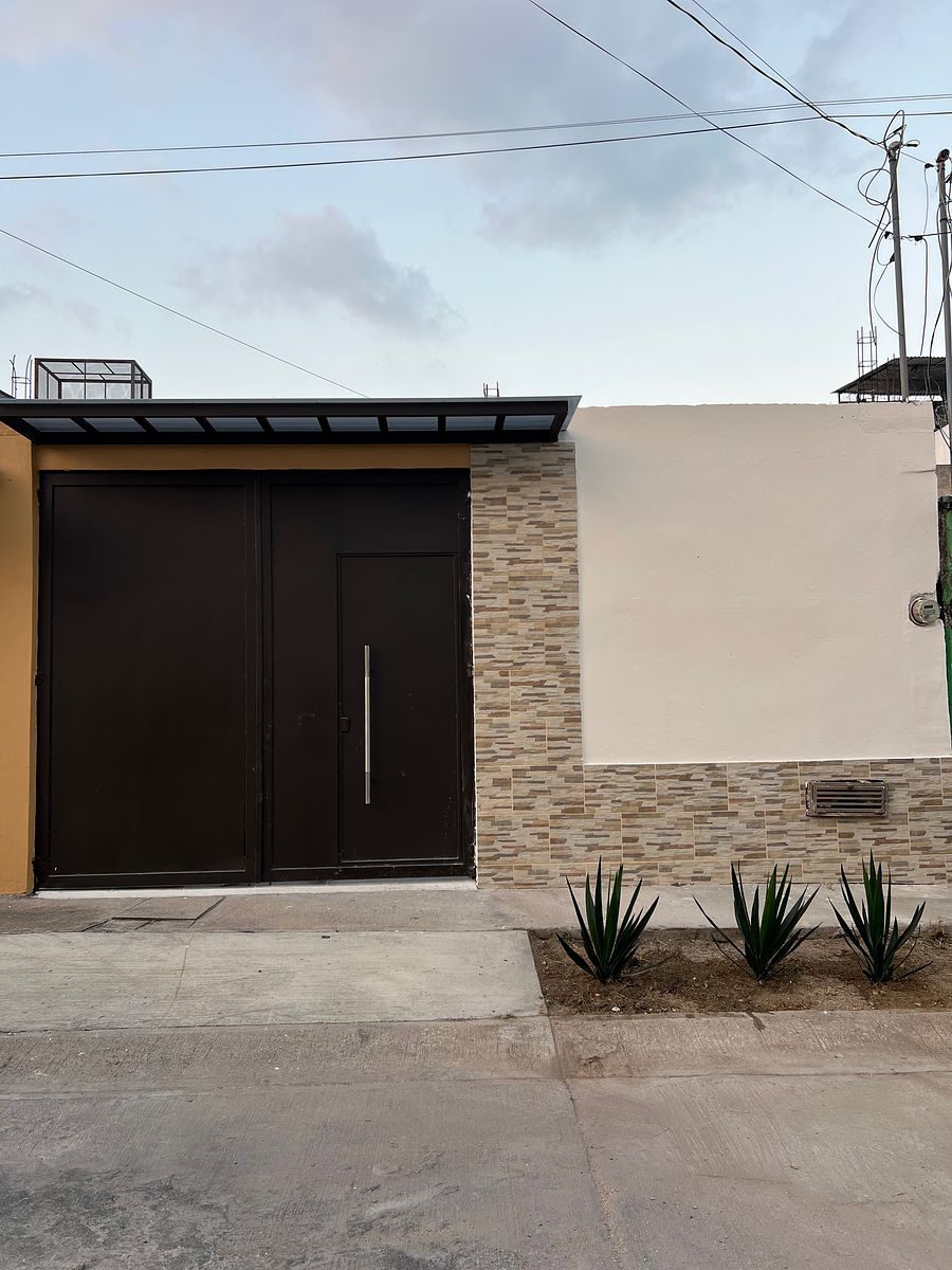 CASA À VENDA NO CONDOMÍNIO EL CAMPANARIO, foto 1 de 10