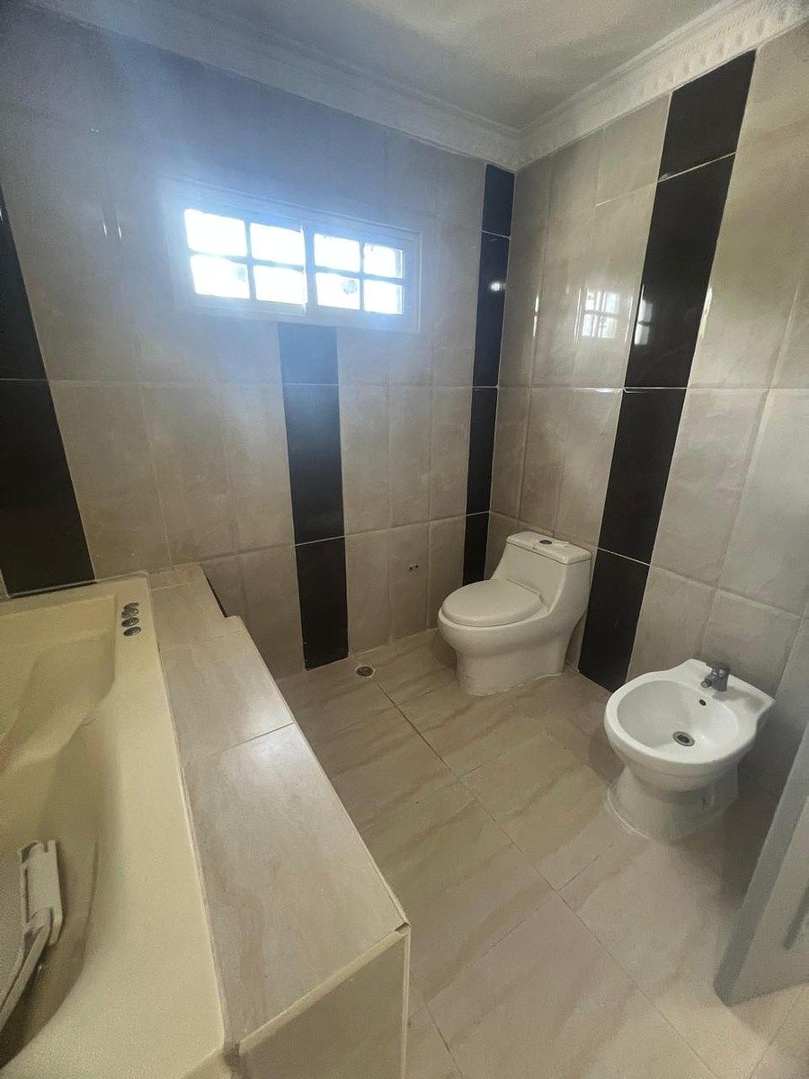Casa en Viejo Arroyo Hondo, Santo Domingo Centro (Distrito Nacional), foto 22 de 26