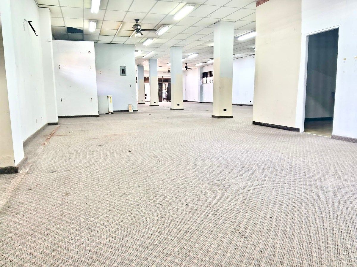 Edificio Comercial en Alquiler ! Total o parcial. En Piantini. - View 3