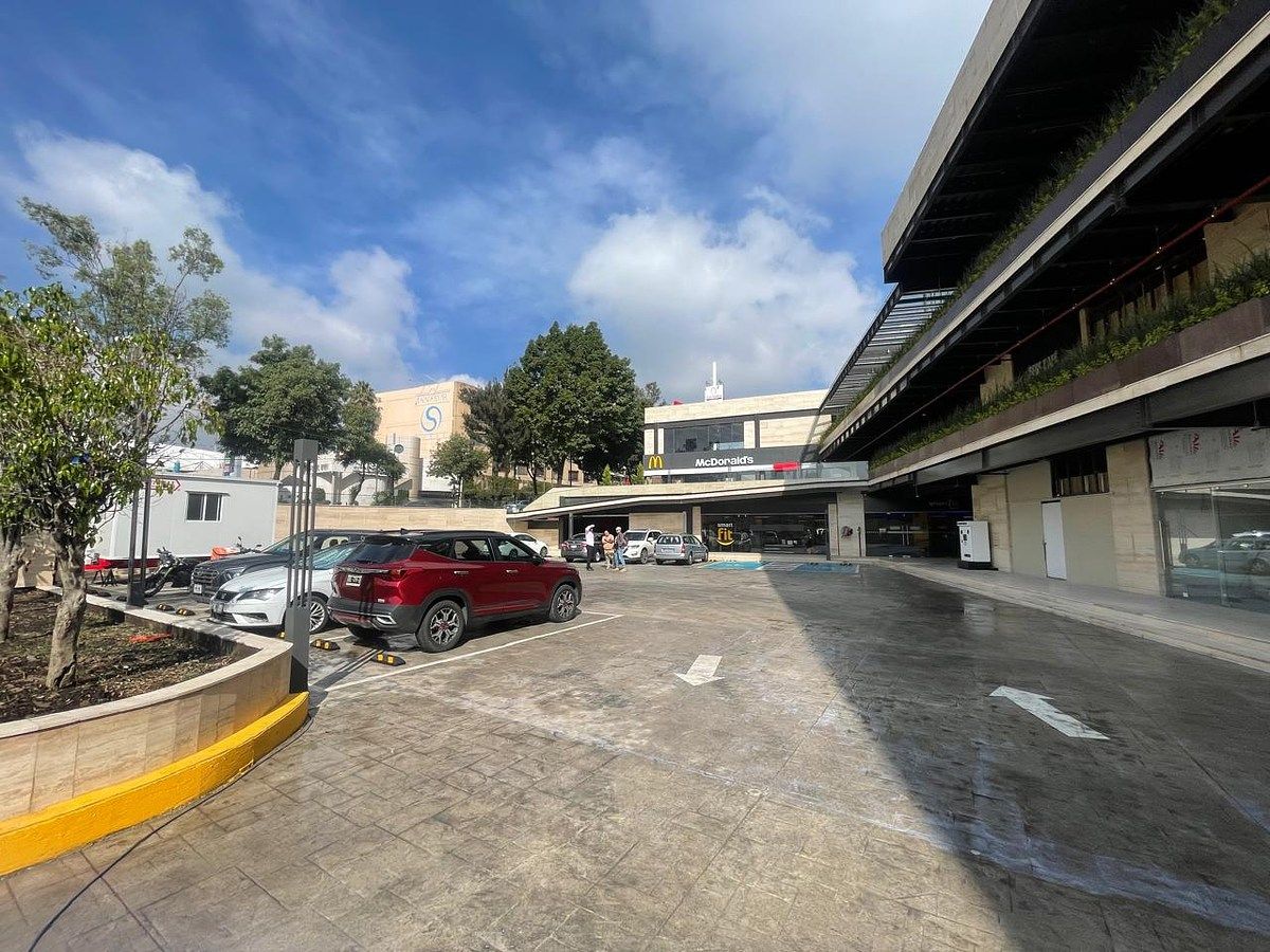 Locales en Insurgentes $550m2, foto 1 de 12