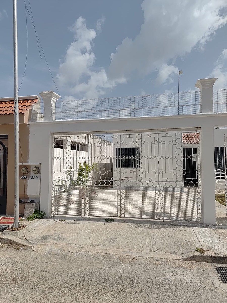 House in Caucel, Mérida, photo 2 of 11