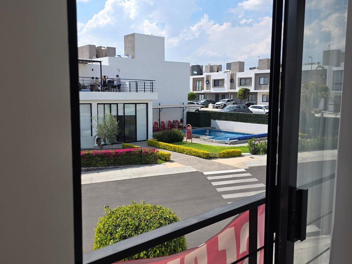 Casa em condomínio fechado em Zákia, El Marqués, foto 3 de 7