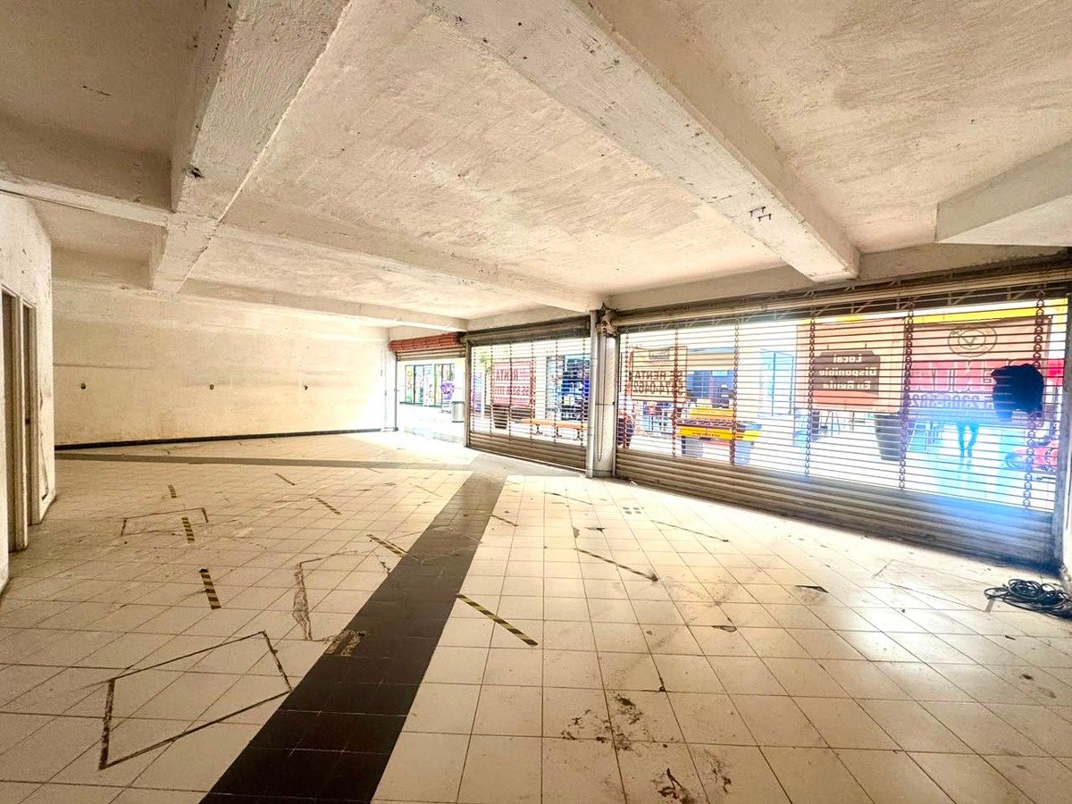 Shopping Mall Space in Santa Úrsula, Texcoco, photo 9 of 12