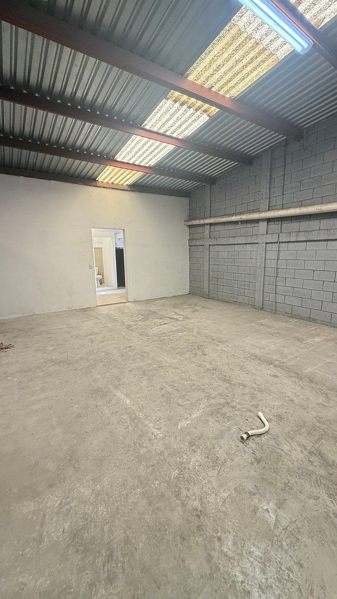 Industrial Warehouse in La Pastora, Guadalupe, photo 8 of 10
