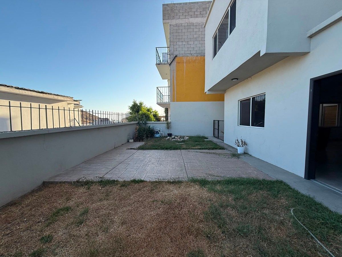Casa em San Marino, Ensenada, foto 3 de 17
